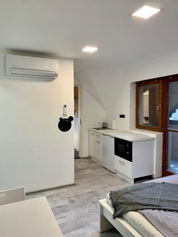 Var-Lak Apartman Eger Buitenkant foto