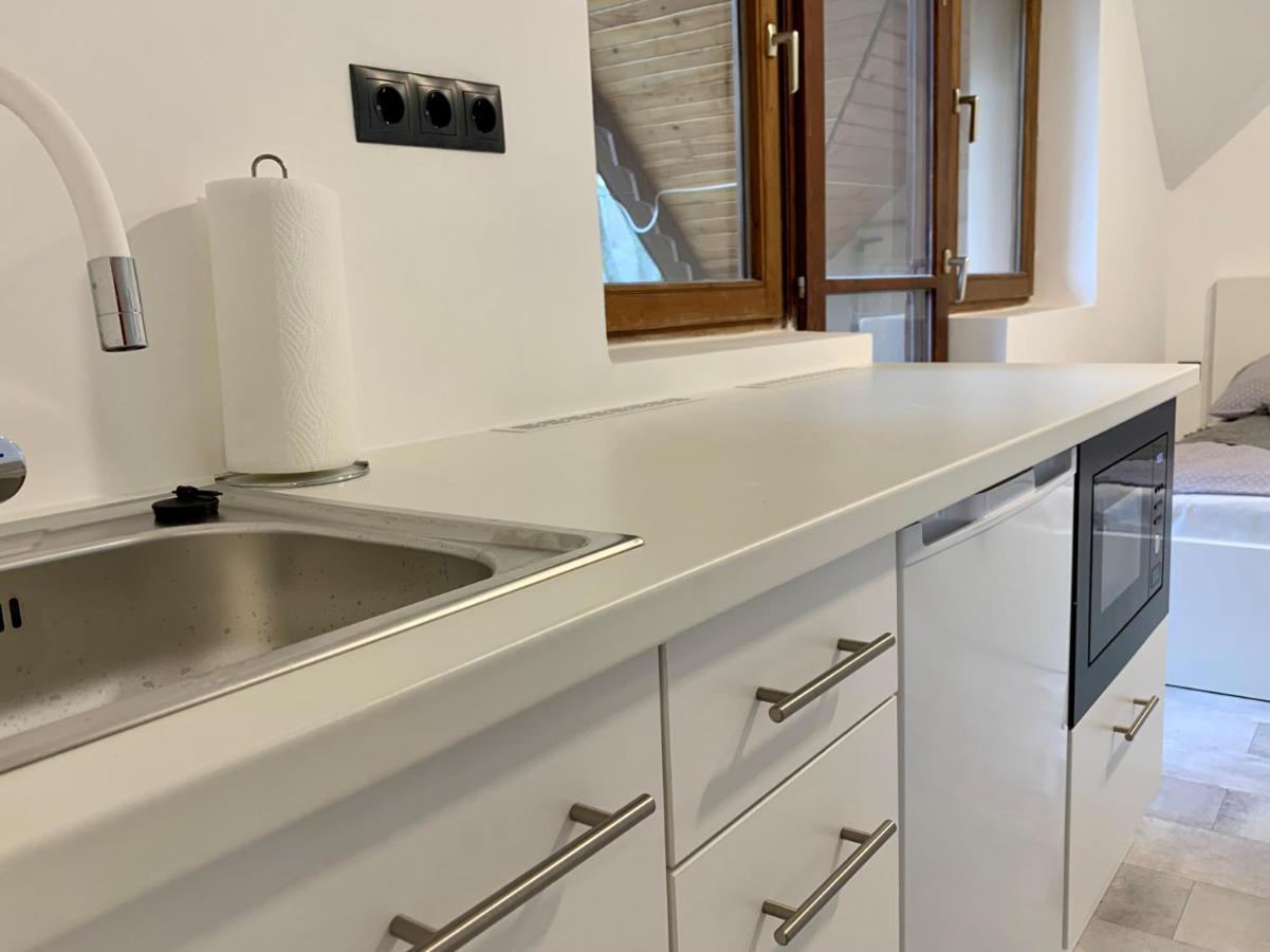 Var-Lak Apartman Eger Buitenkant foto