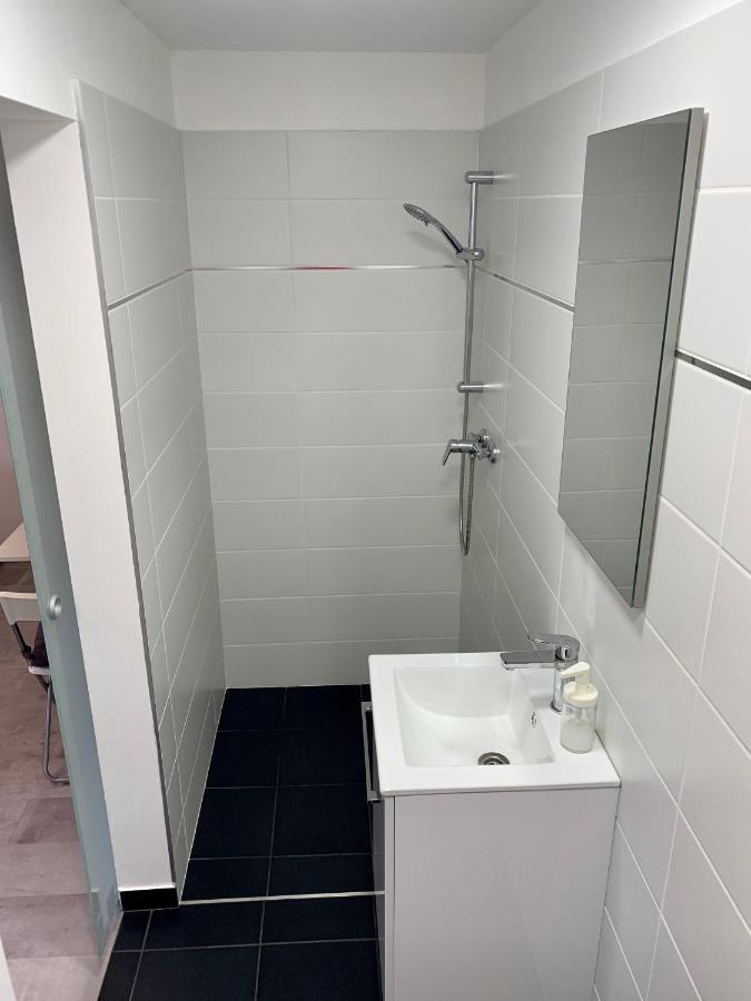Var-Lak Apartman Eger Buitenkant foto