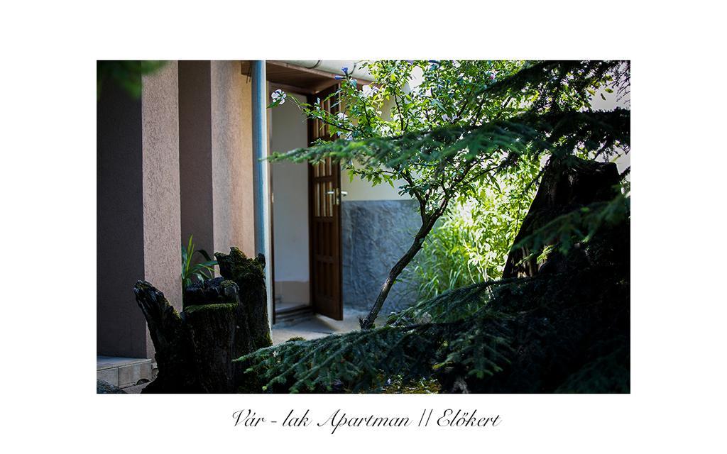 Var-Lak Apartman Eger Buitenkant foto