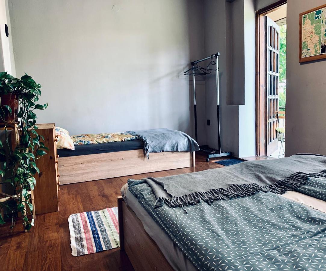 Var-Lak Apartman Eger Buitenkant foto